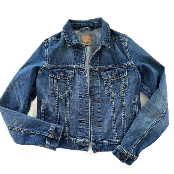 American Eagle Women’s XS Strigid Classic Denim Trucker Jacket - Picture 4 of 8